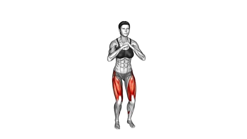 یک زن در حال اجرای حرکت اسکات باریک به معمولی با فرم صحیح