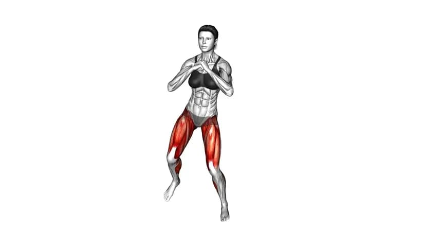 یک زن در حال اجرای حرکت لانج جانبی با فرم صحیح
